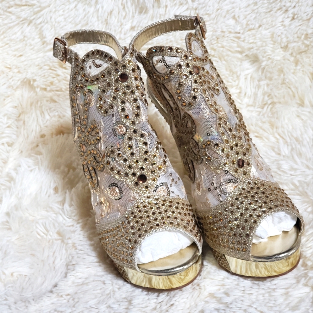FIRST SIGHT Peep Toe gold crystals & glitter embellished heel/sandal SIZE 10